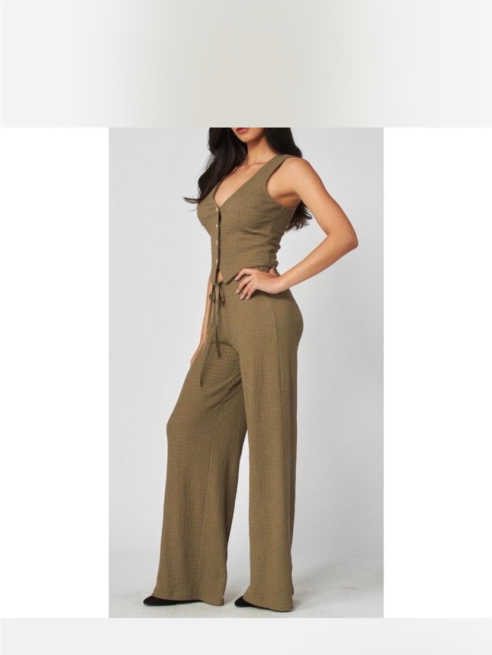 Olive Textured Wide-Leg Pants & Button Vest Set - Picture 2 of 3